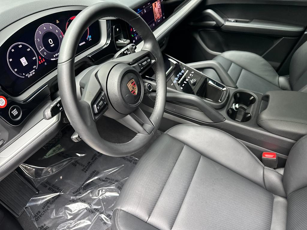 Thumbnail: 2025 Porsche Cayenne - 2