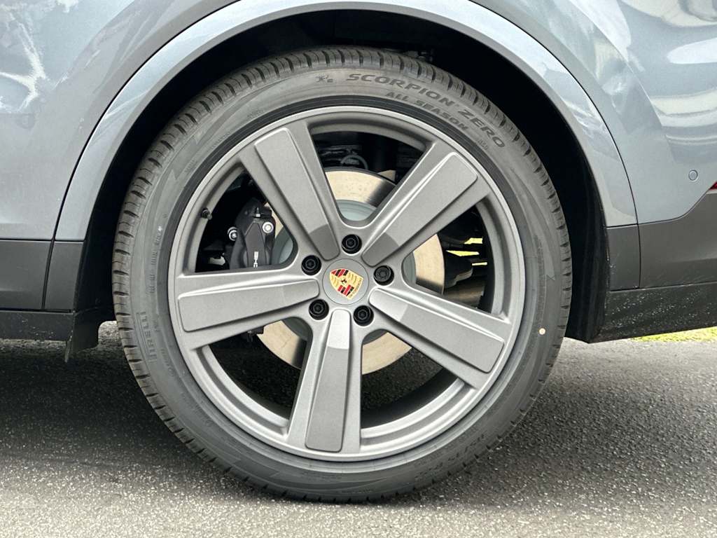 Thumbnail: 2026 Porsche Cayenne - 8