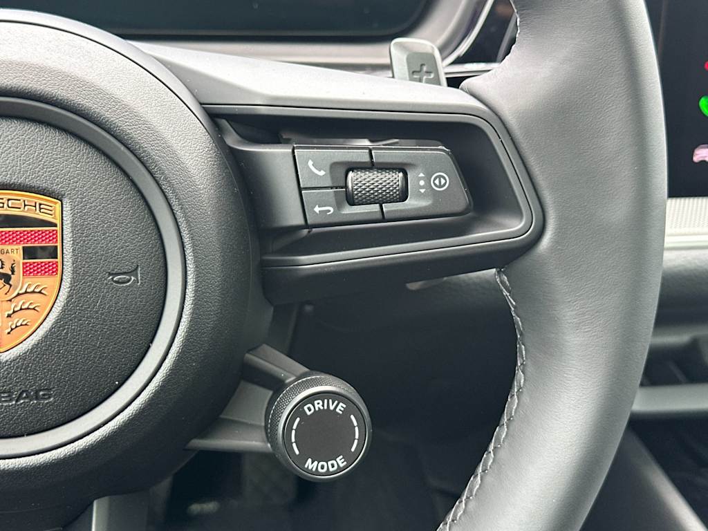 Thumbnail: 2026 Porsche Cayenne - 30