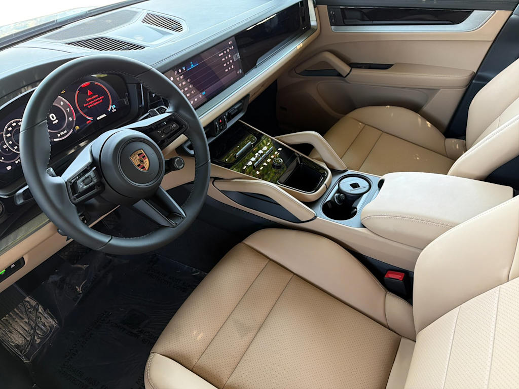 Thumbnail: 2026 Porsche Cayenne - 2