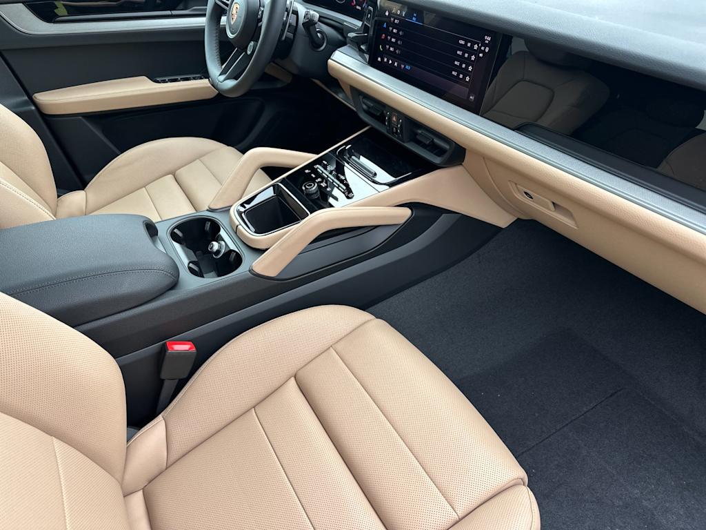 Thumbnail: 2026 Porsche Cayenne - 13
