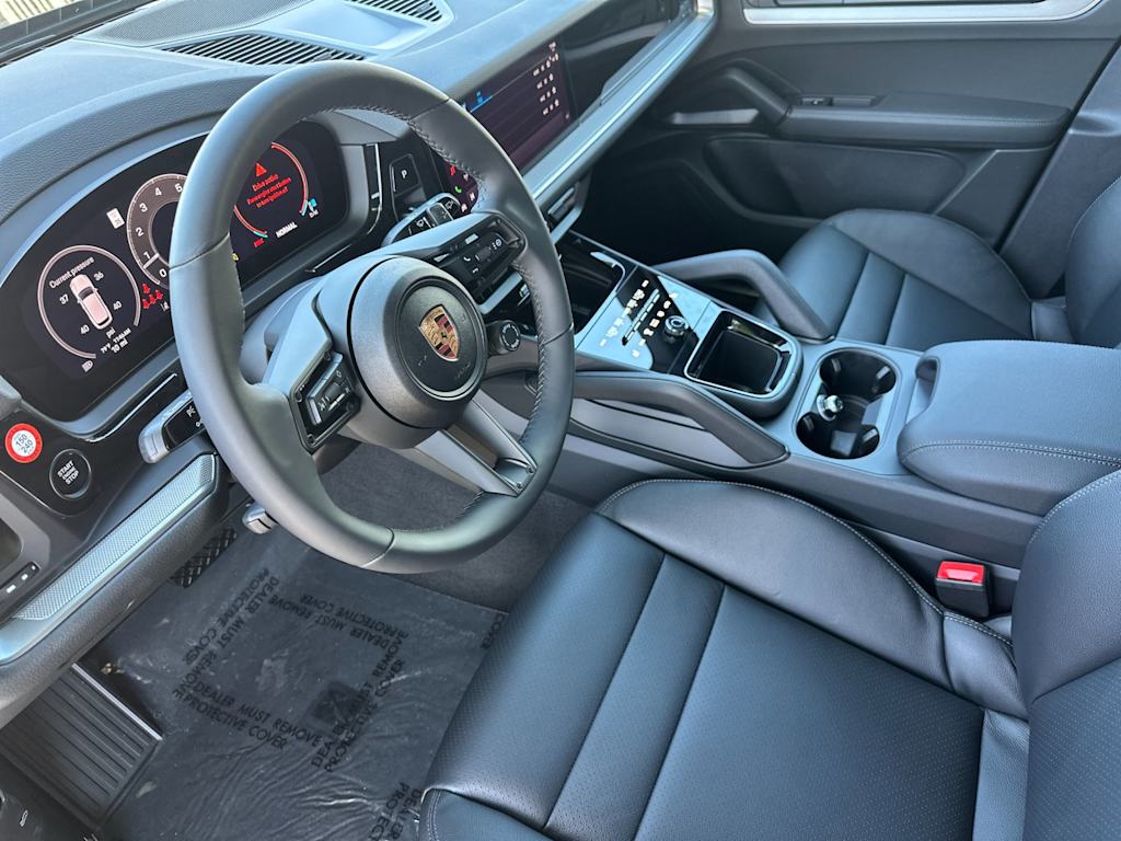 Thumbnail: 2026 Porsche Cayenne - 2
