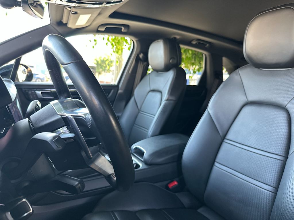 Thumbnail: 2023 Porsche Cayenne - 9