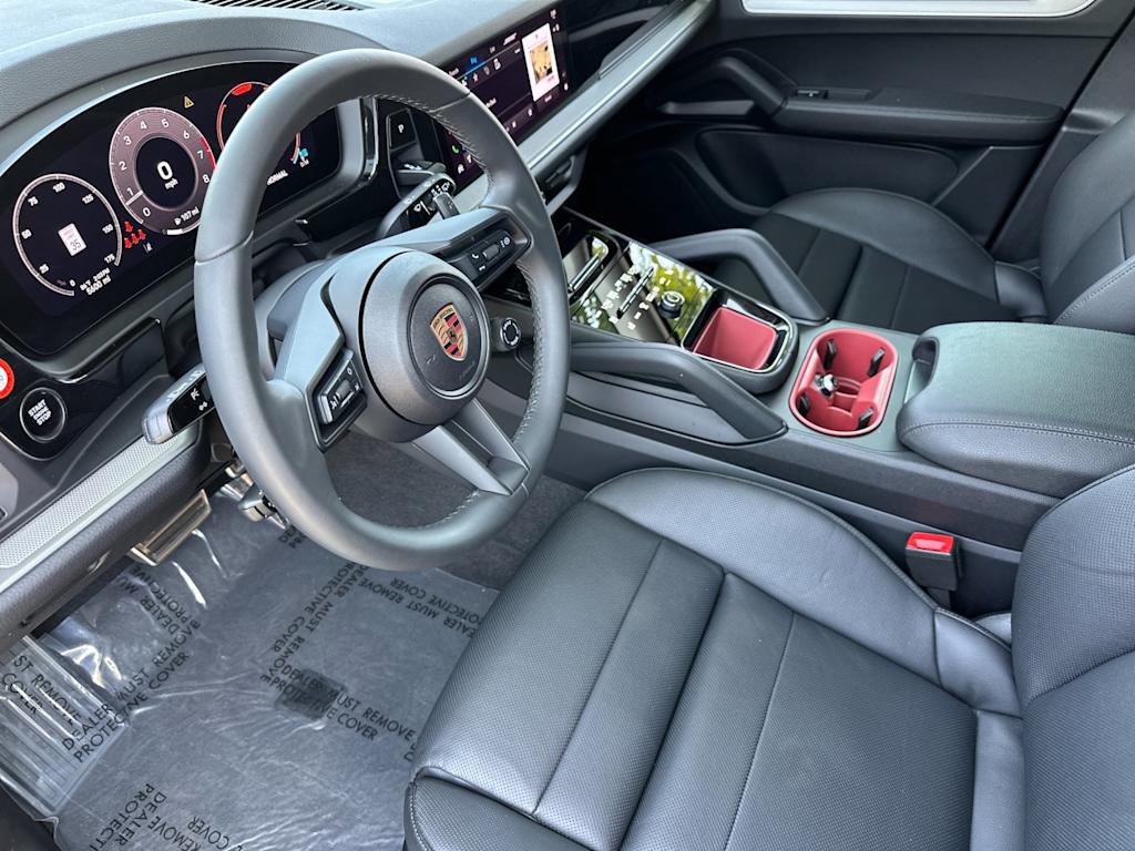 Thumbnail: 2025 Porsche Cayenne - 10