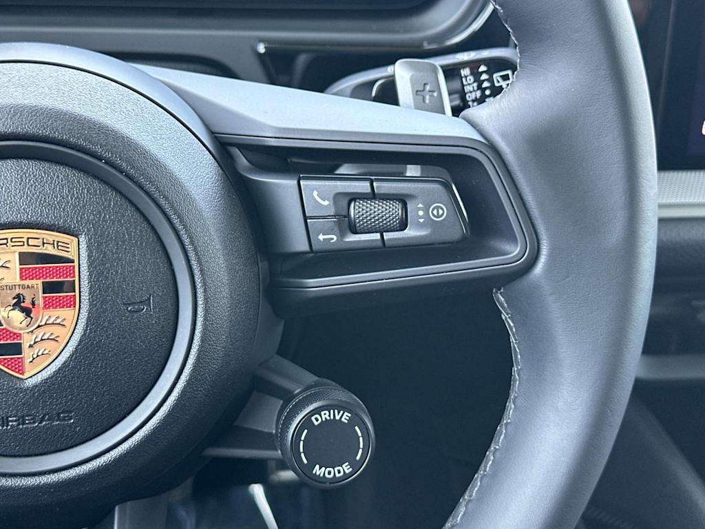 Thumbnail: 2025 Porsche Cayenne - 32