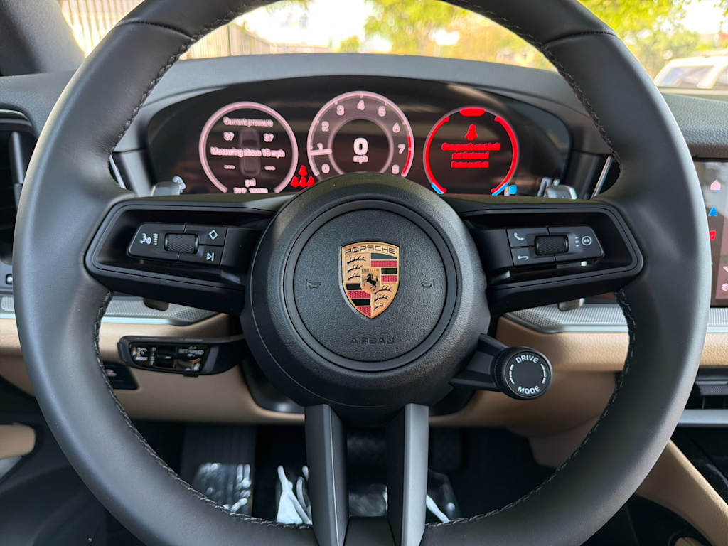 Thumbnail: 2026 Porsche Cayenne - 30