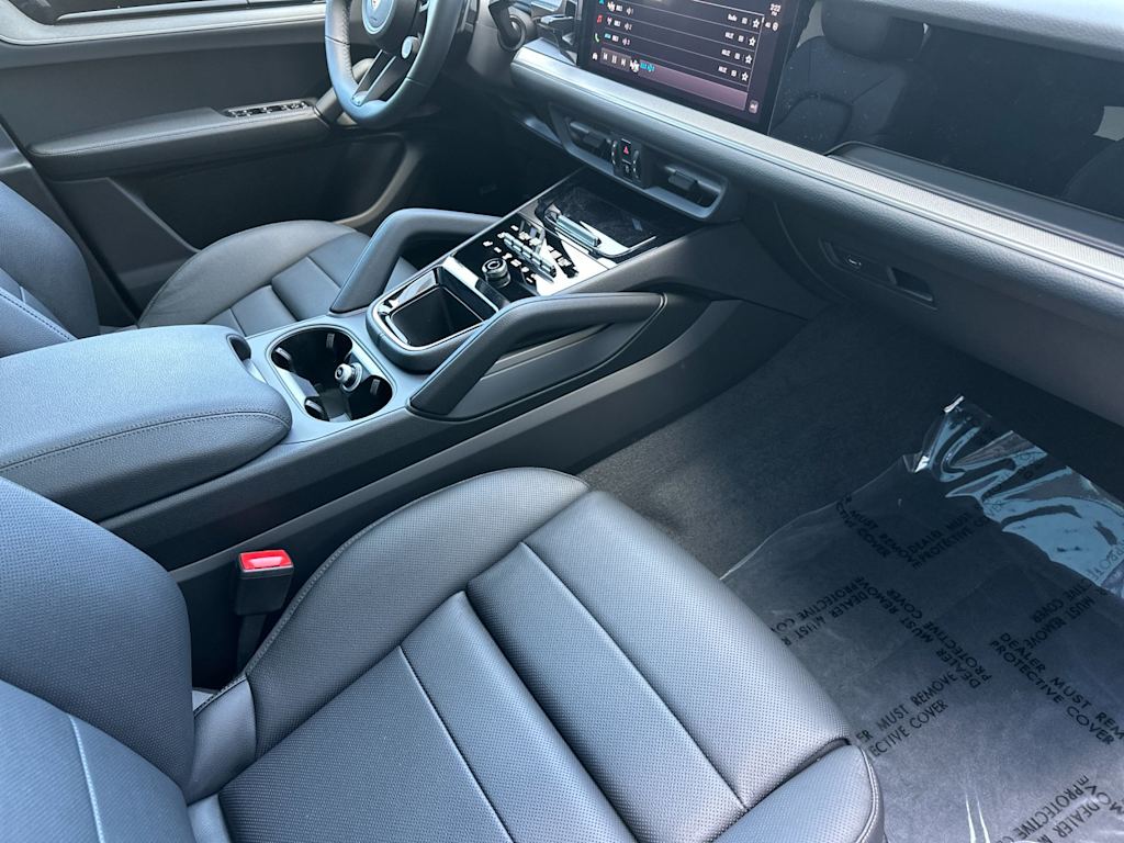 Thumbnail: 2026 Porsche Cayenne - 13