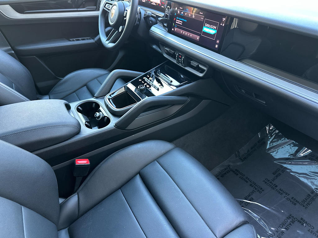 Thumbnail: 2025 Porsche Cayenne - 13