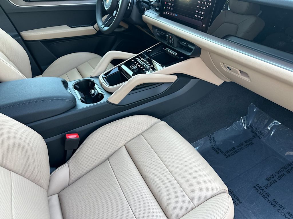 Thumbnail: 2026 Porsche Cayenne - 13