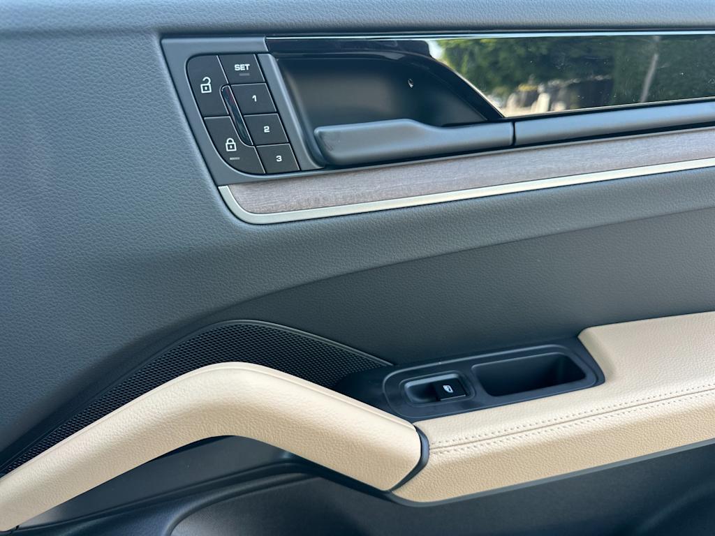 Thumbnail: 2026 Porsche Cayenne - 7