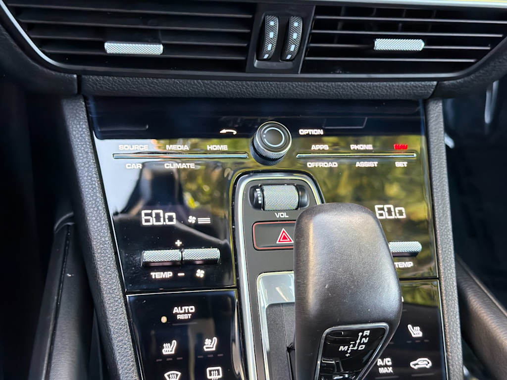Thumbnail: 2019 Porsche Cayenne - 16