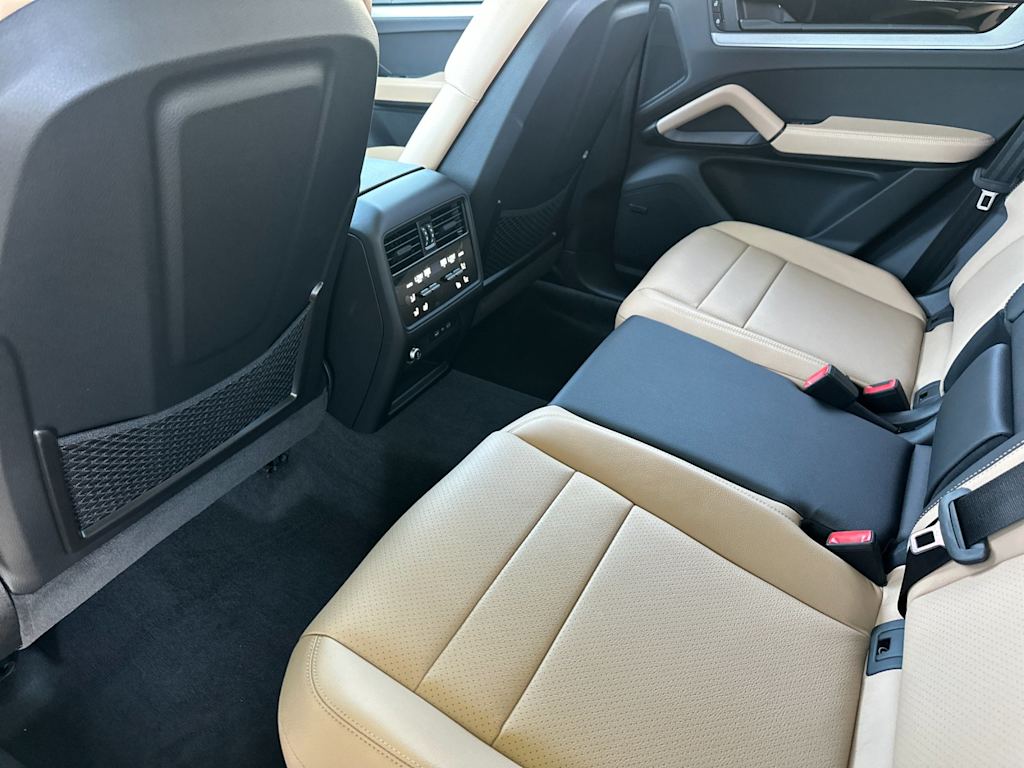 Thumbnail: 2026 Porsche Cayenne - 11