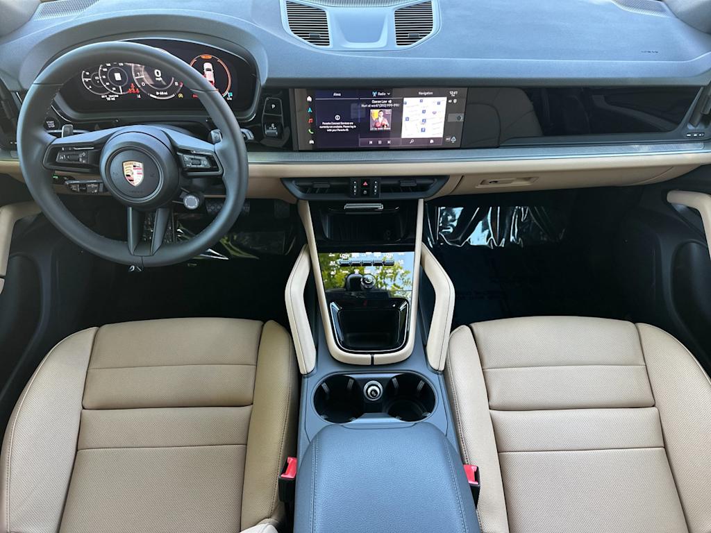 Thumbnail: 2026 Porsche Cayenne - 9