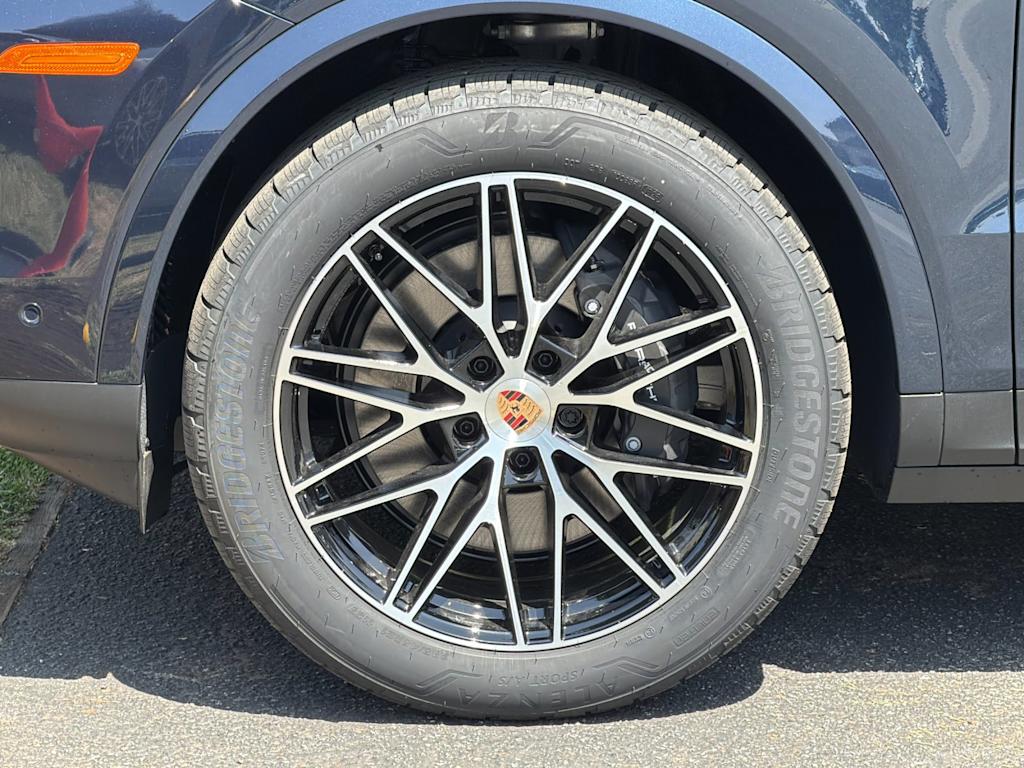 Thumbnail: 2026 Porsche Cayenne - 8