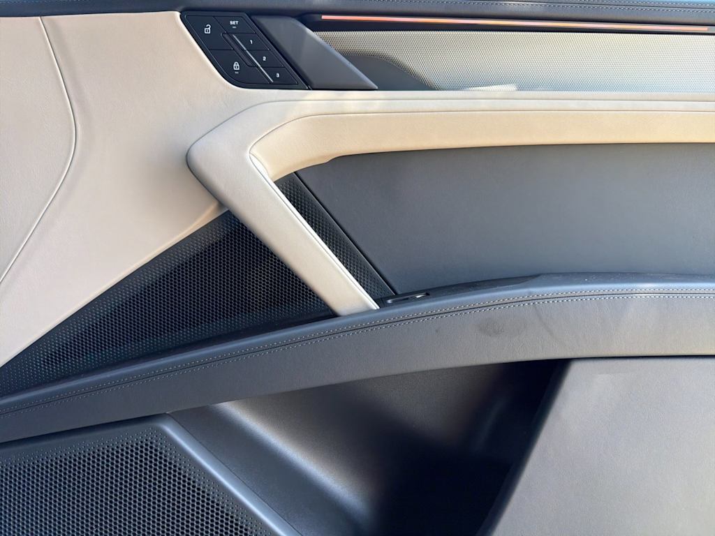 Thumbnail: 2026 Porsche Cayenne - 24
