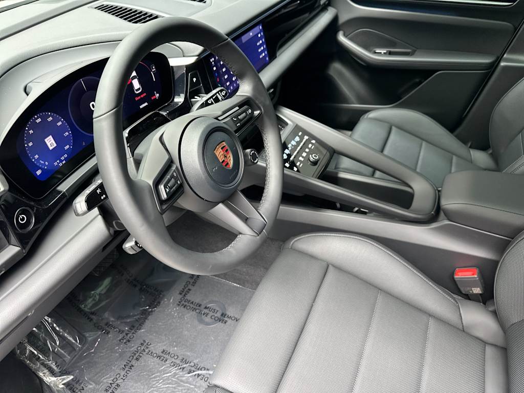 Thumbnail: 2026 Porsche Macan - 2