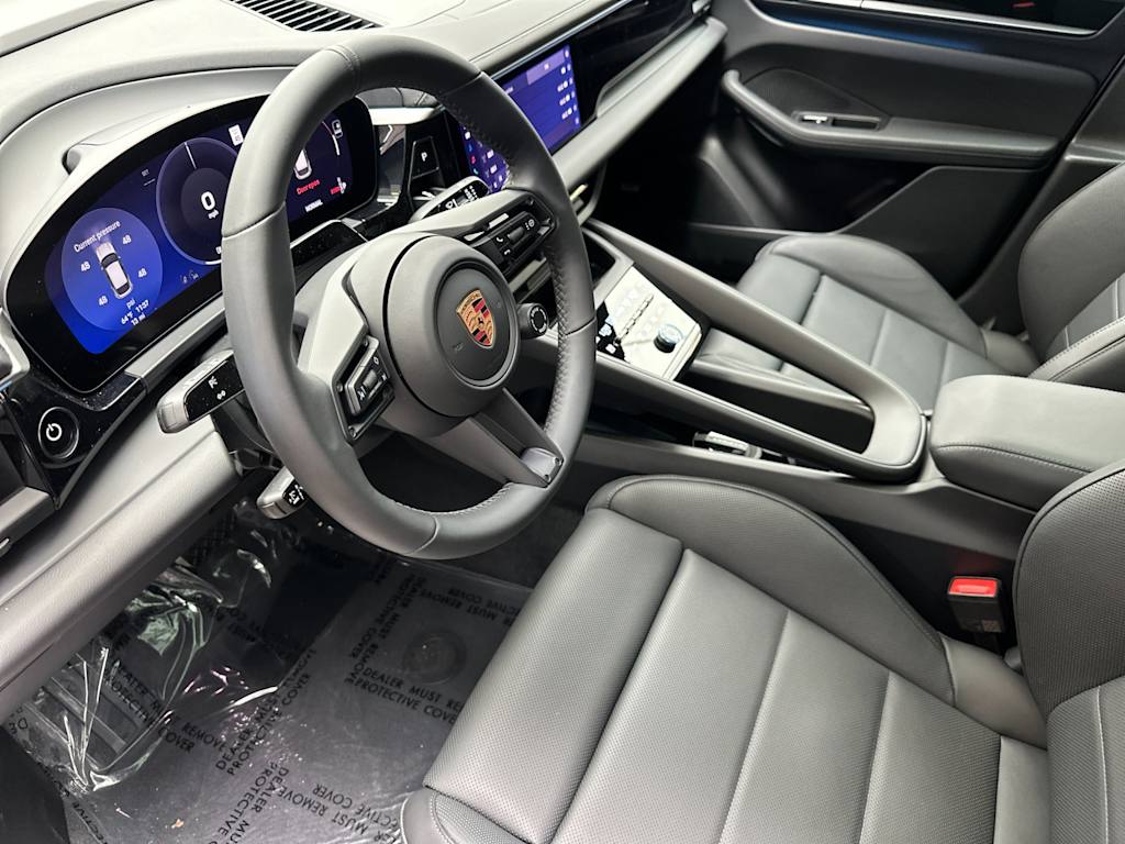 Thumbnail: 2026 Porsche Macan - 9