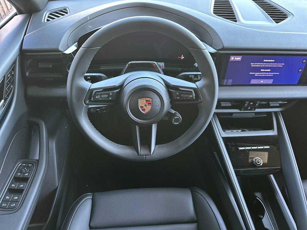 Thumbnail: 2026 Porsche Macan - 13