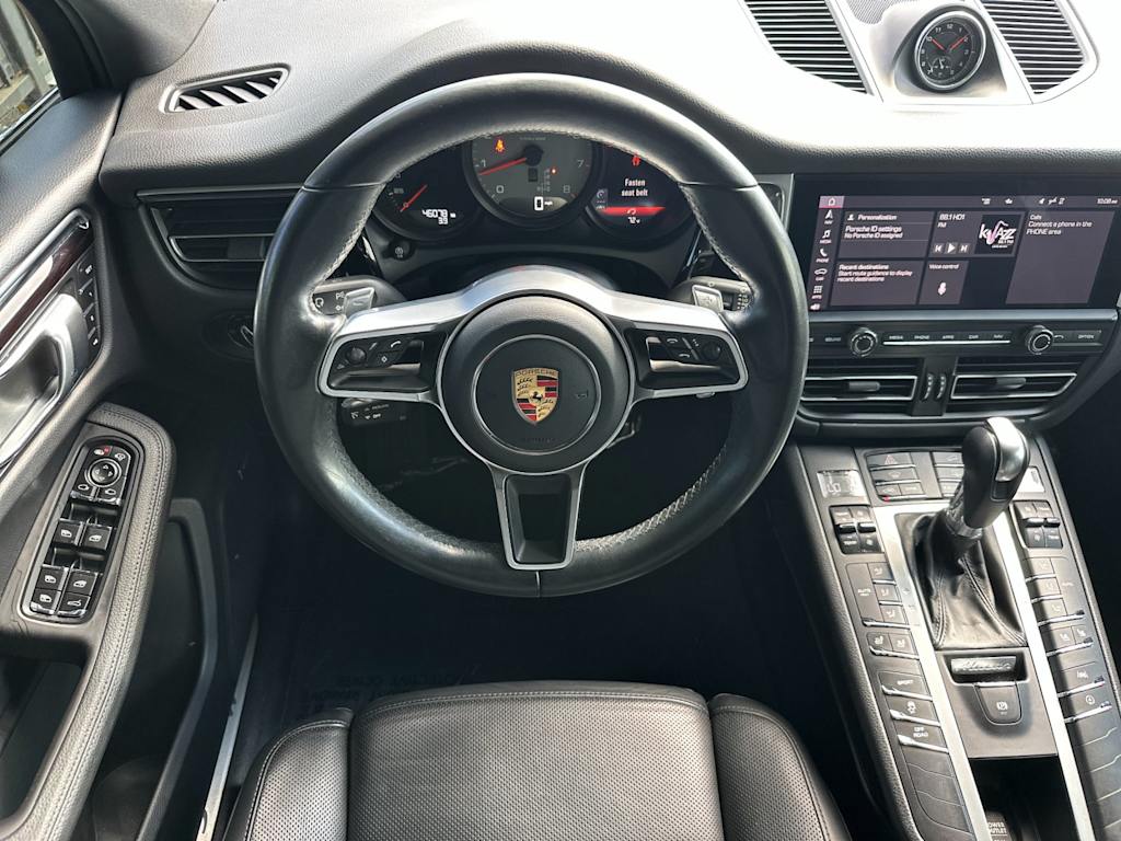 Thumbnail: 2021 Porsche Macan - 9