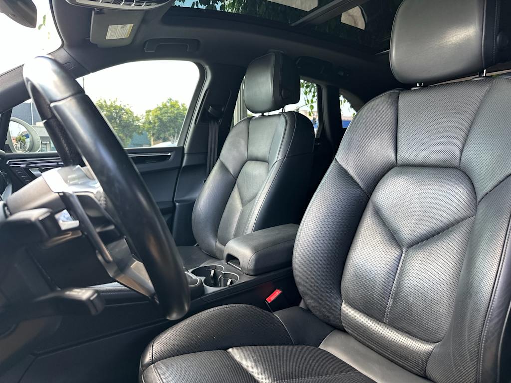 Thumbnail: 2021 Porsche Macan - 11