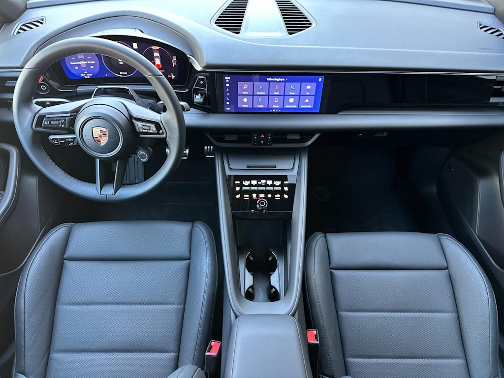 Thumbnail: 2026 Porsche Macan - 8