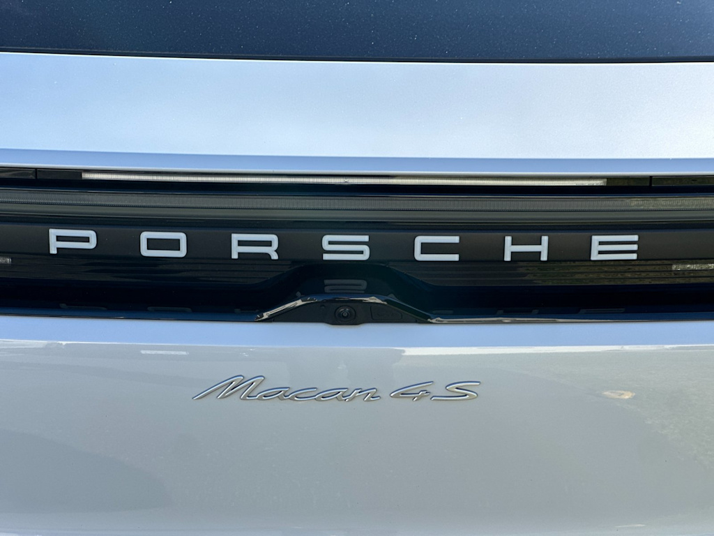 Thumbnail: 2025 Porsche Macan - 7