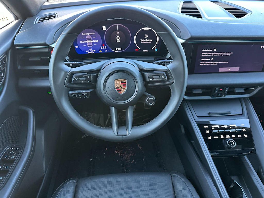Thumbnail: 2025 Porsche Macan - 12