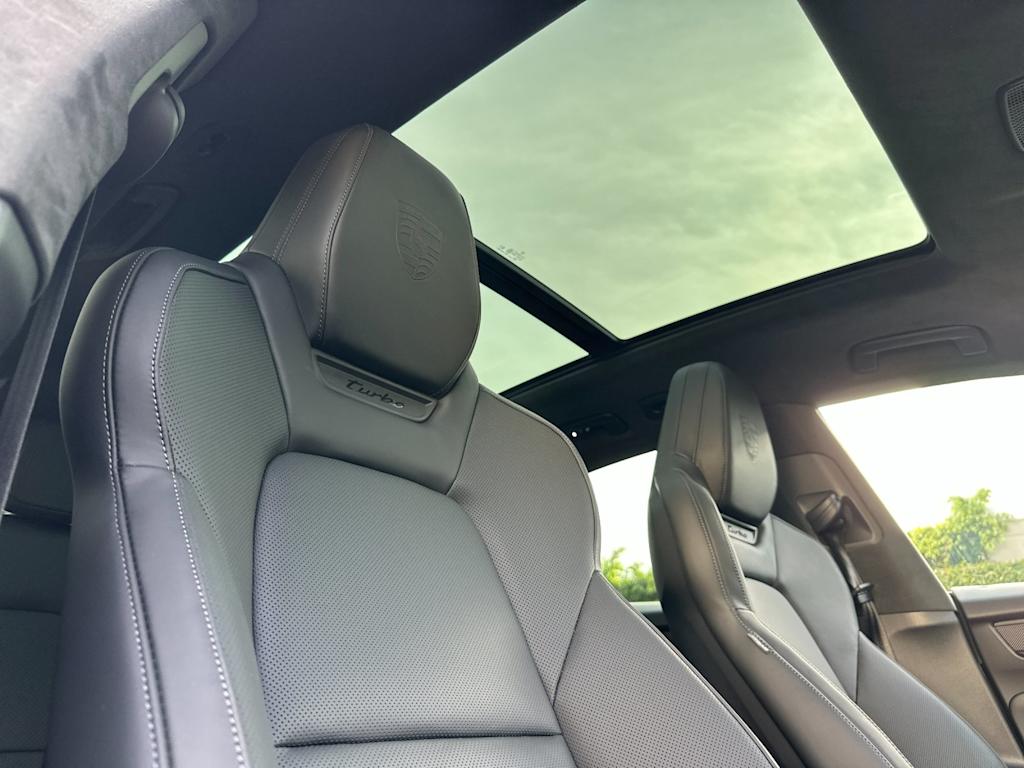 Thumbnail: 2025 Porsche Macan - 25