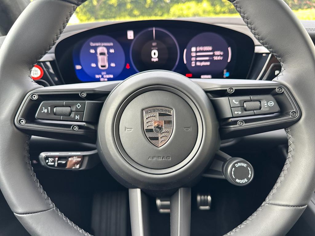Thumbnail: 2025 Porsche Macan - 13
