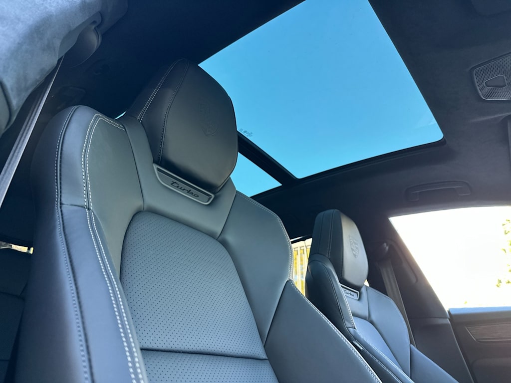 Thumbnail: 2025 Porsche Macan - 23