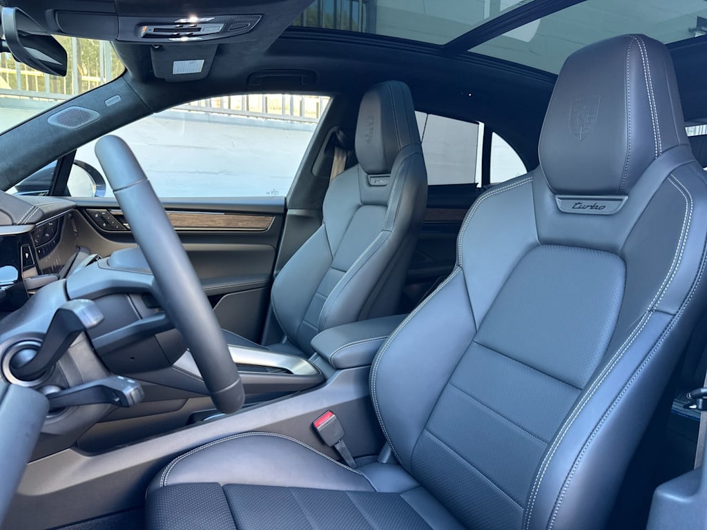 Thumbnail: 2025 Porsche Macan - 10