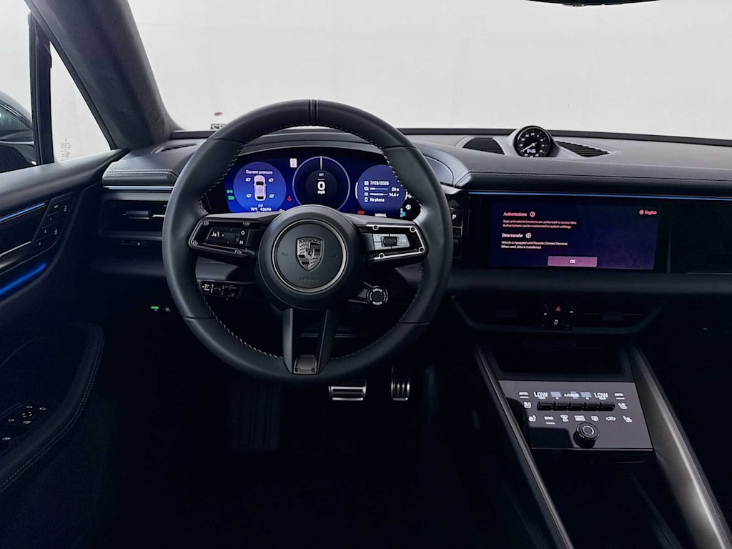 Thumbnail: 2025 Porsche Macan - 12
