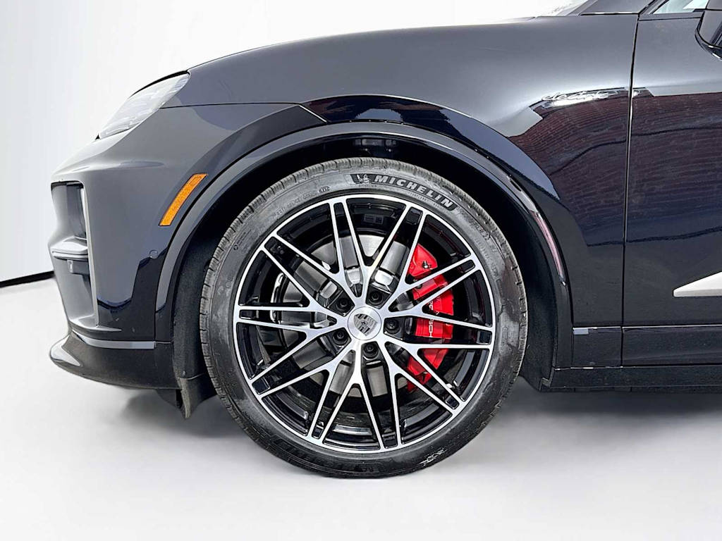 Thumbnail: 2025 Porsche Macan - 6
