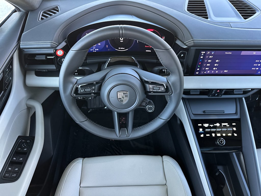 Thumbnail: 2026 Porsche Macan - 9