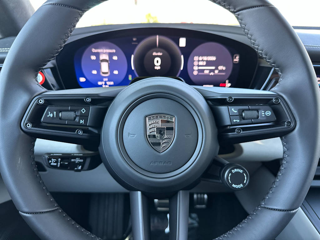Thumbnail: 2026 Porsche Macan - 14