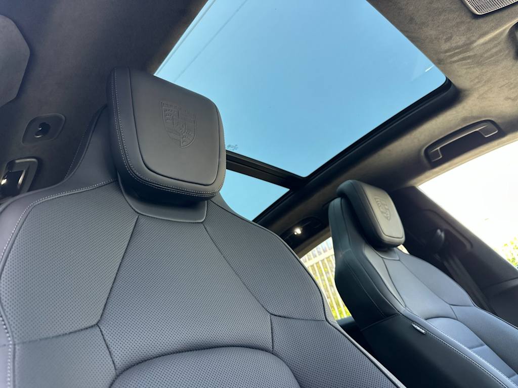 Thumbnail: 2026 Porsche Macan - 24