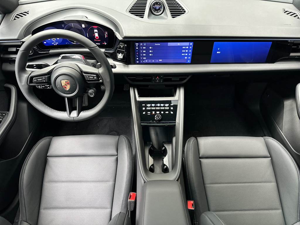 Thumbnail: 2026 Porsche Macan - 9