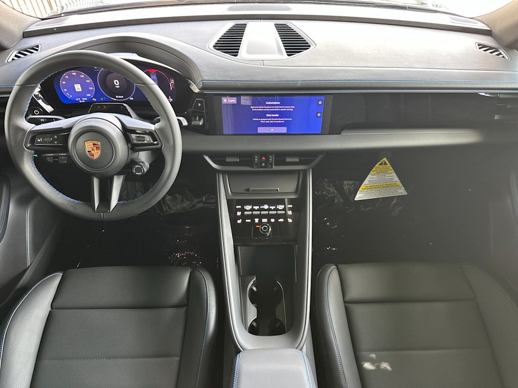 Thumbnail: 2026 Porsche Macan - 9