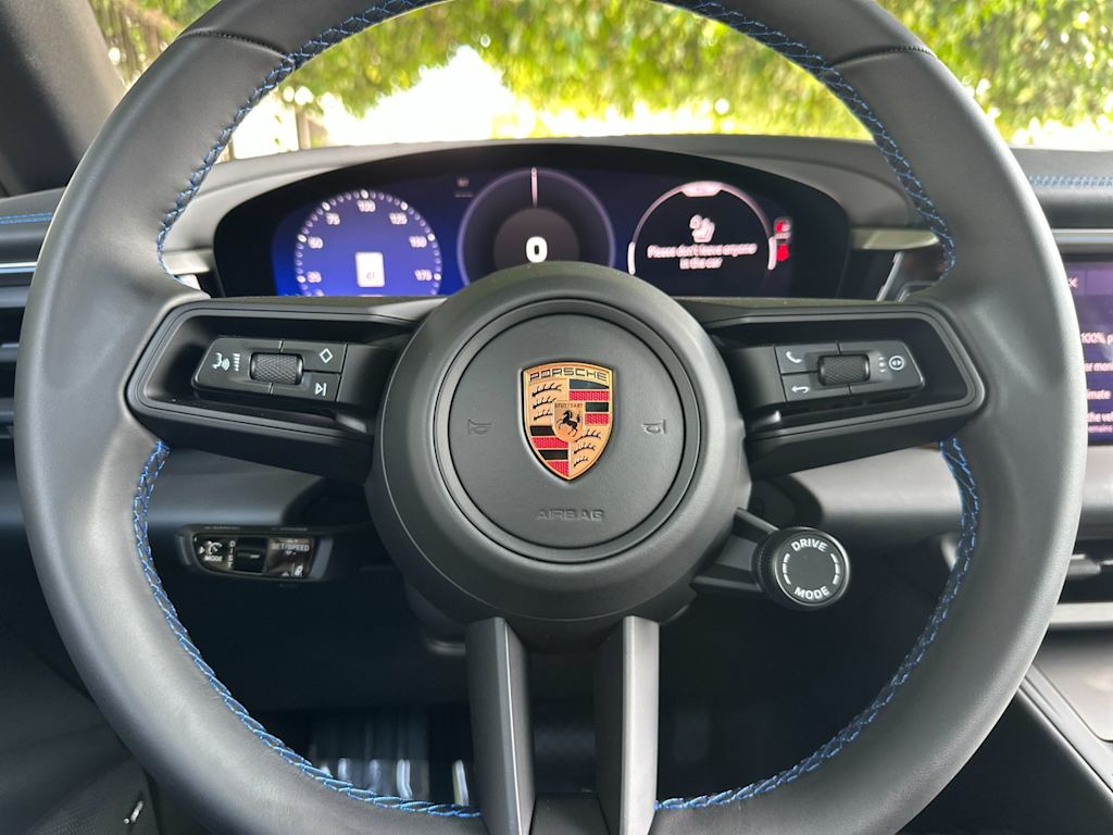 Thumbnail: 2026 Porsche Macan - 31