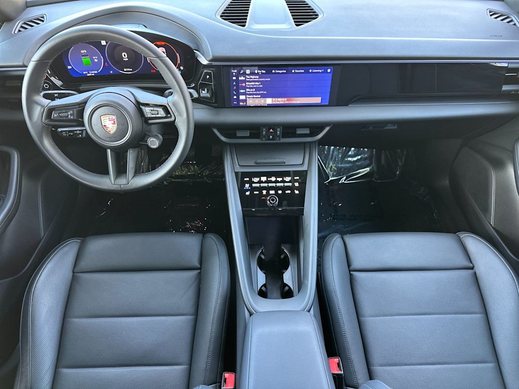 Thumbnail: 2025 Porsche Macan - 9