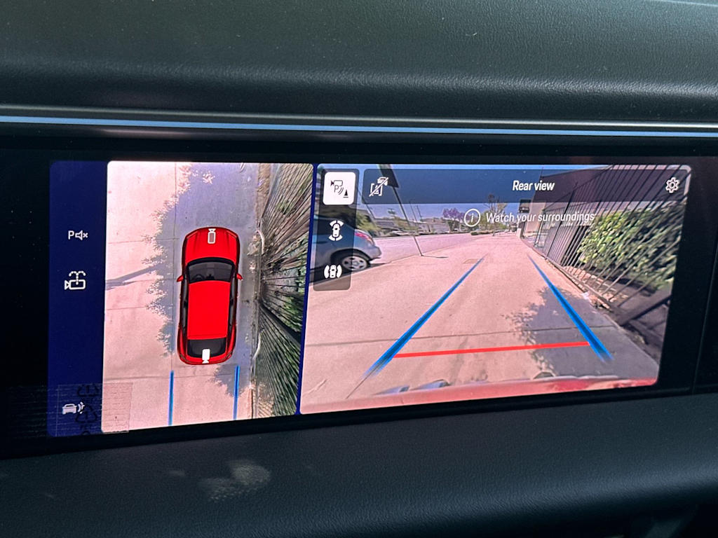 Thumbnail: 2026 Porsche Macan - 26