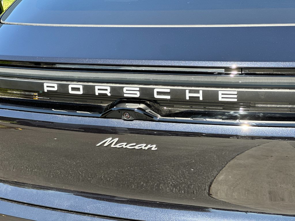 Thumbnail: 2026 Porsche Macan - 34