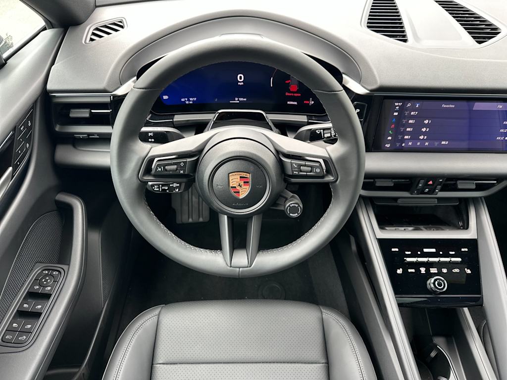 Thumbnail: 2026 Porsche Macan - 12