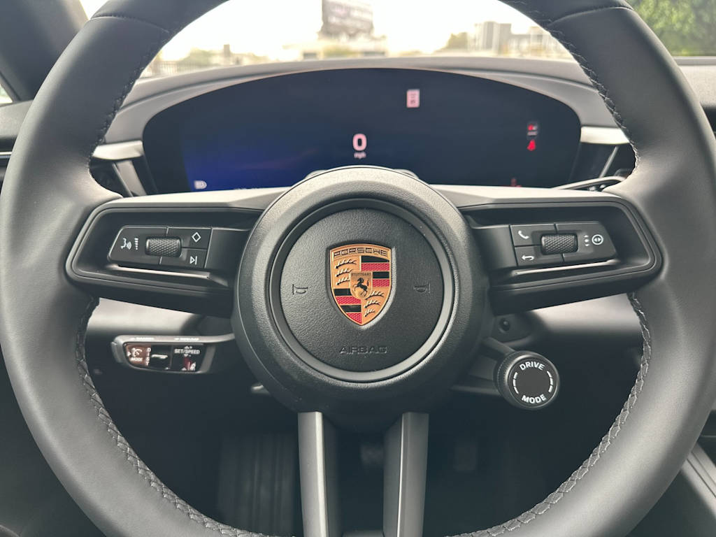 Thumbnail: 2026 Porsche Macan - 29
