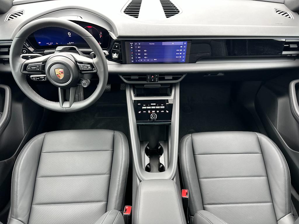 Thumbnail: 2026 Porsche Macan - 9