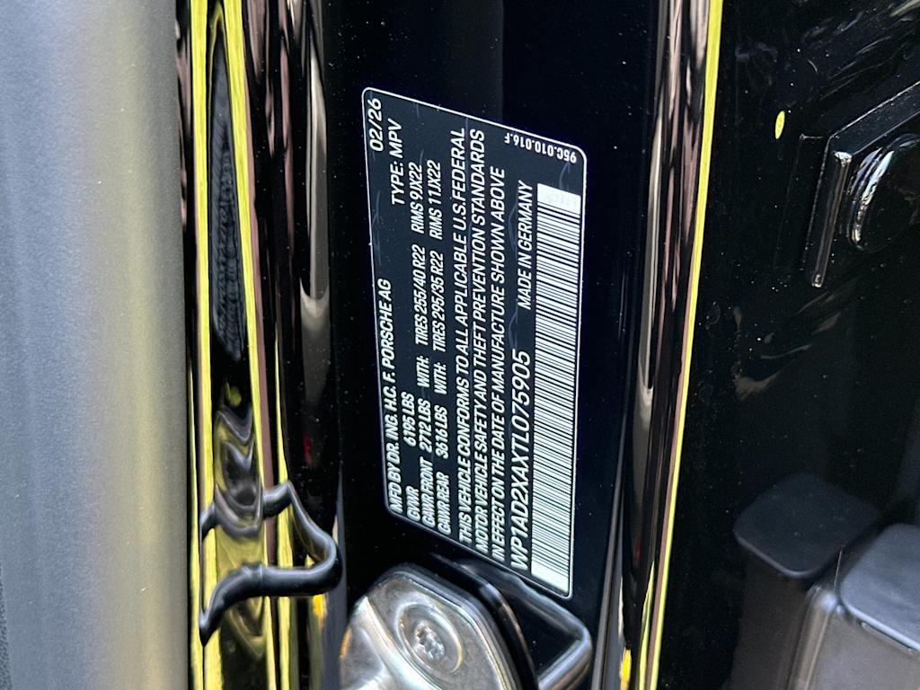 Thumbnail: 2026 Porsche Macan - 34