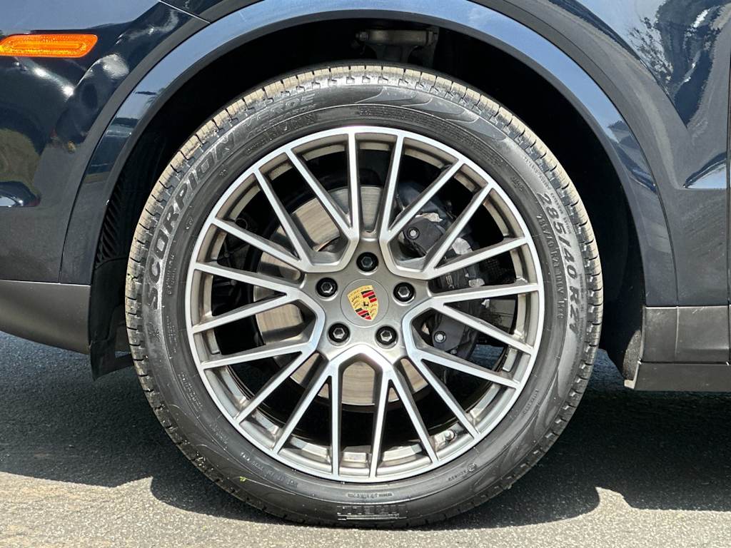 Thumbnail: 2023 Porsche Cayenne - 8