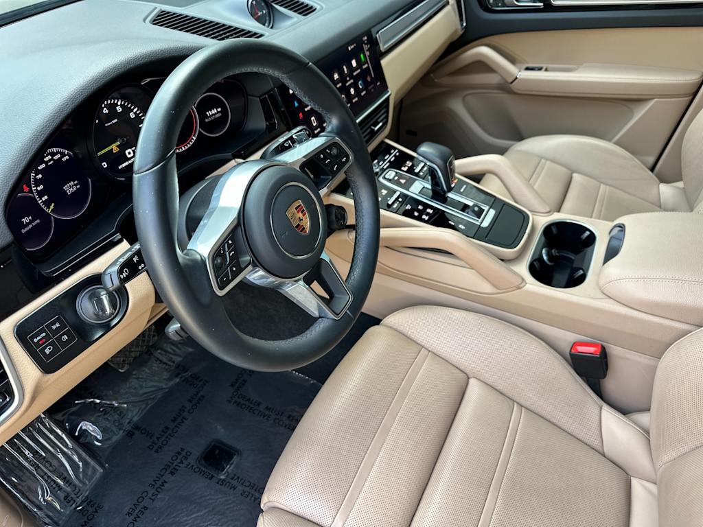 Thumbnail: 2023 Porsche Cayenne - 10