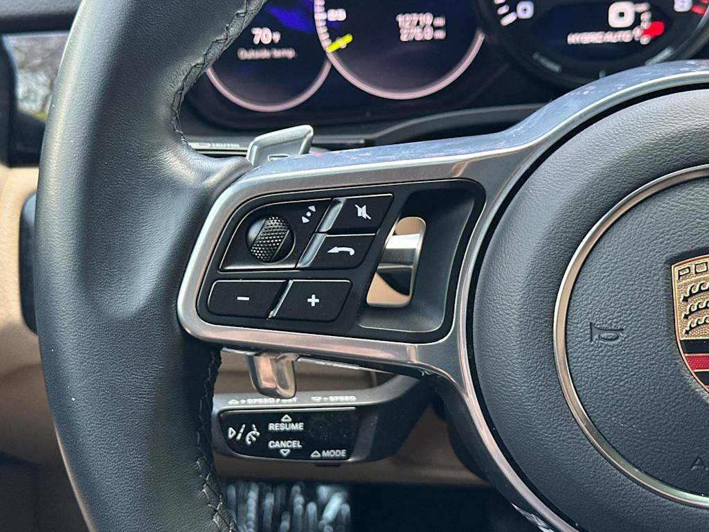 Thumbnail: 2023 Porsche Cayenne - 30