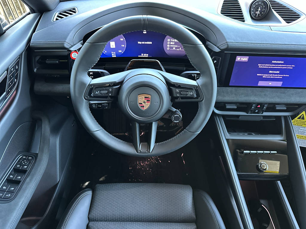 Thumbnail: 2026 Porsche Macan - 7